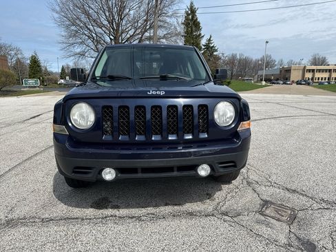 Used 2014 Jeep Patriot Sport image 2