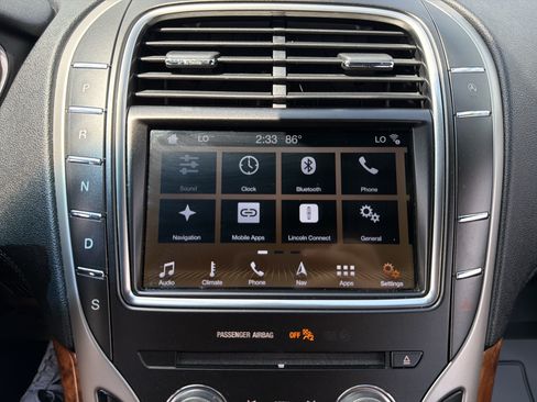 Used 2019 Lincoln Nautilus Reserve AWD/4WD image 25