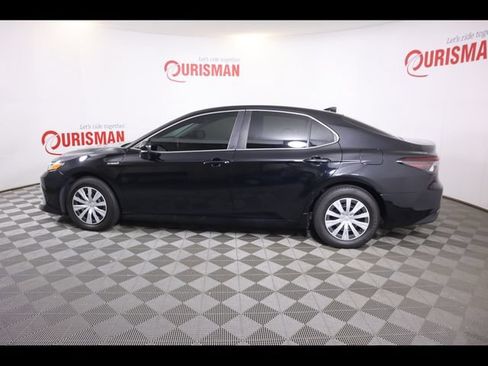 Used 2021 Toyota Camry LE FWD image 10