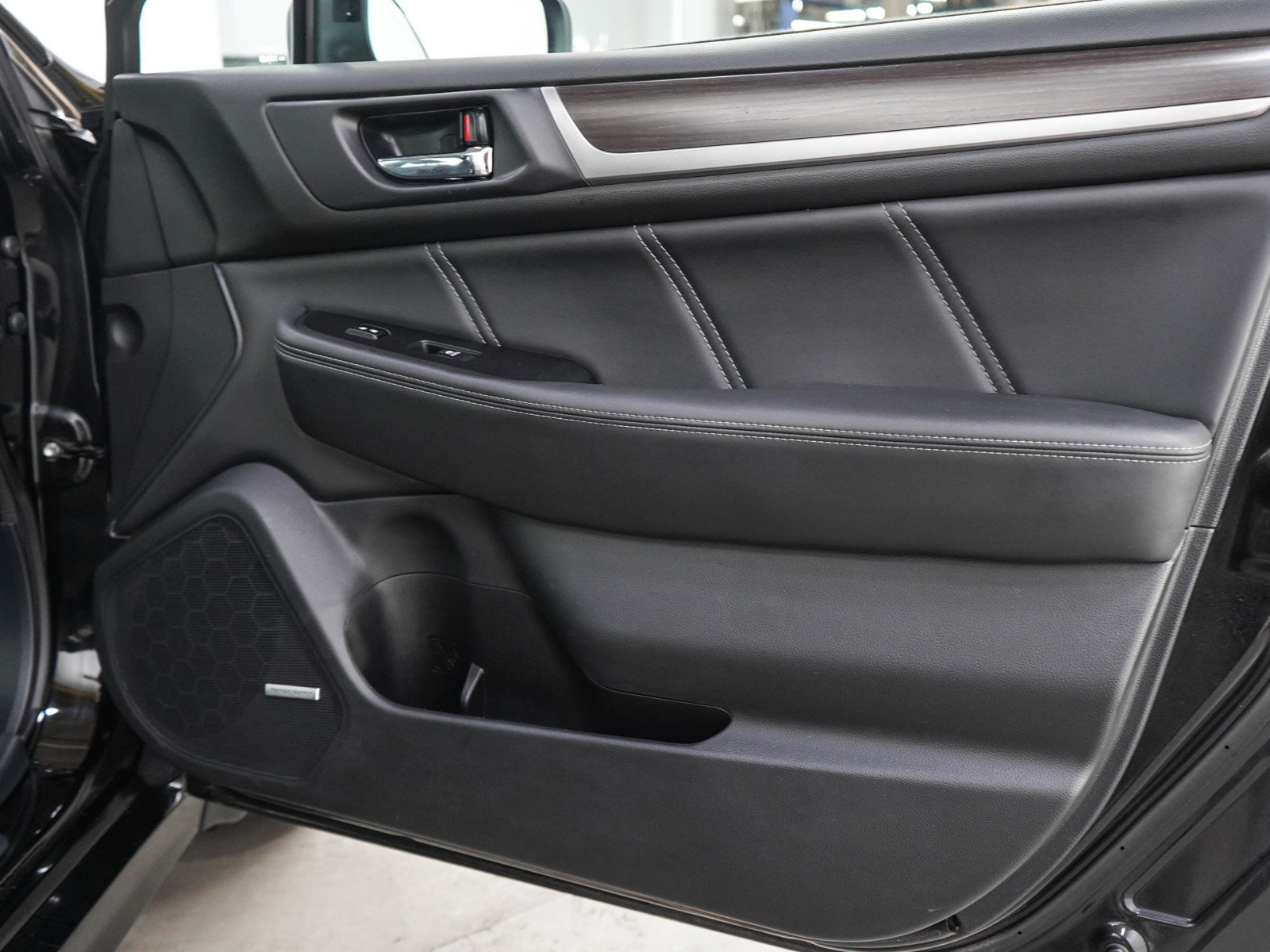 Used 2019 Subaru Legacy 2.5i Limited w/ Popular Package #2A AWD/4WD image 9