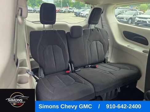 Used 2023 Chrysler Voyager LX FWD image 50