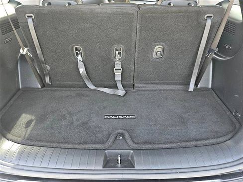 Used 2025 Hyundai Palisade SEL FWD image 6
