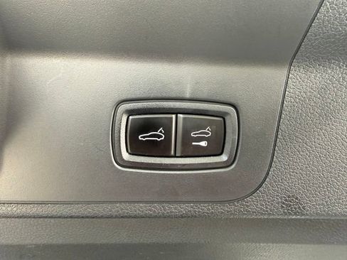 Used 2020 Porsche Panamera 4 AWD/4WD image 24