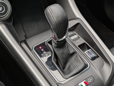 Used 2024 Alfa Romeo Tonale Veloce AWD/4WD image 20