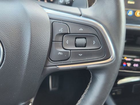 Used 2023 Buick Envision Essence w/ Technology Package I AWD/4WD image 32