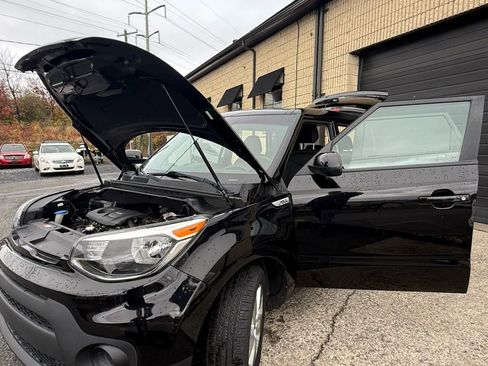Used 2018 Kia Soul image 23