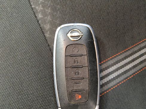 Used 2024 Nissan Versa SR FWD image 32