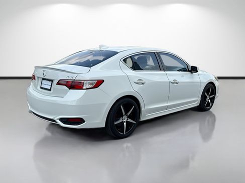 Used 2016 Acura ILX FWD image 3