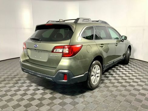 Used 2019 Subaru Outback 2.5i Premium image 13