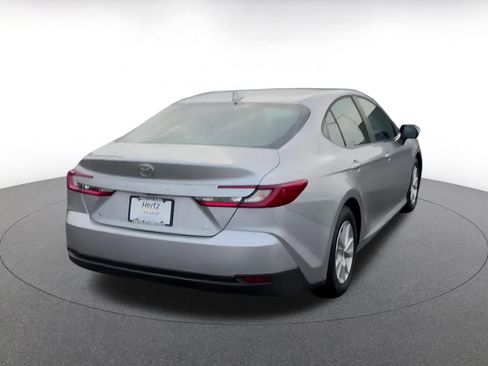 Used 2025 Toyota Camry LE image 15