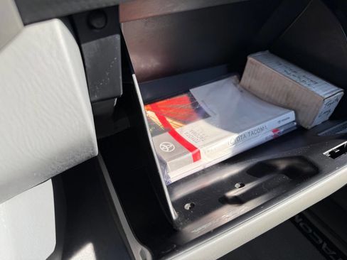 Used 2011 Toyota Tacoma 4x4 Double Cab w/ SR5 Pkg #2 image 65