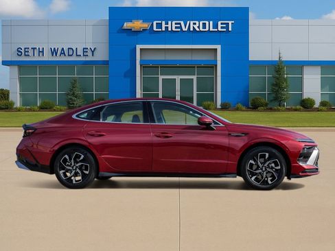 Used 2025 Hyundai Sonata SEL FWD image 8