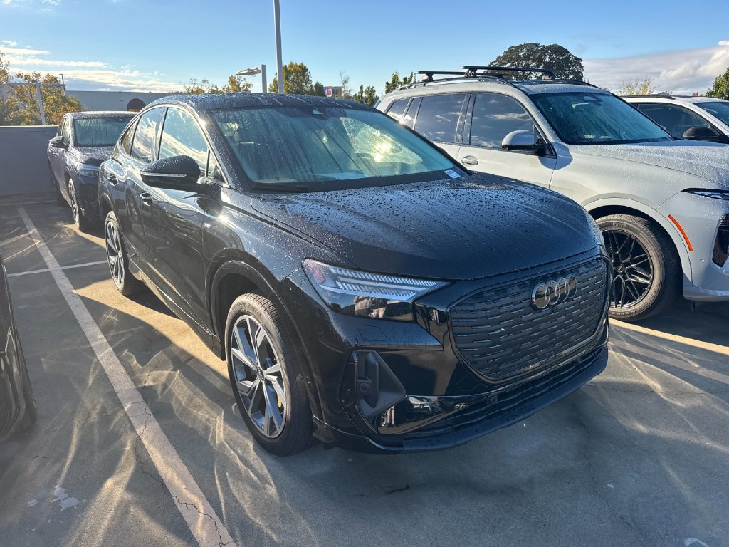 Certified 2023 Audi Q4 e-tron Prestige AWD/4WD image 2
