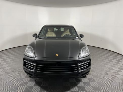 Used 2023 Porsche Cayenne Platinum Edition image 10