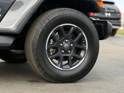 Used 2021 Jeep Gladiator Overland w/ Popular Equipment Package image 51