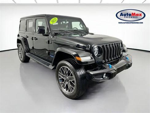 Used 2022 Jeep Wrangler Unlimited Sahara image 1