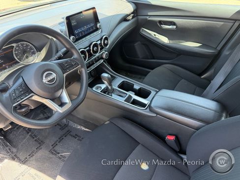 Used 2024 Nissan Sentra SV FWD image 14