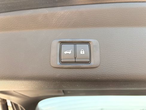 Used 2024 Mitsubishi Outlander SE Black Edition AWD/4WD image 9