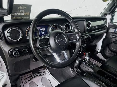 Used 2021 Jeep Wrangler Unlimited Sahara AWD/4WD image 9
