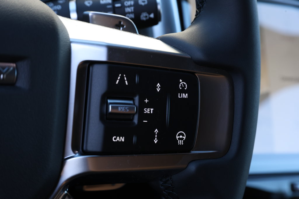 New 2026 Land Rover Discovery Dynamic SE AWD/4WD image 23