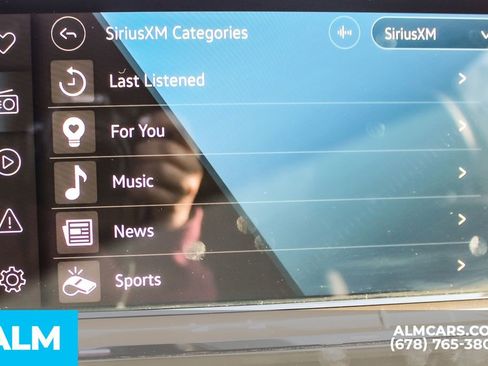 Used 2025 Volkswagen Atlas SE image 35