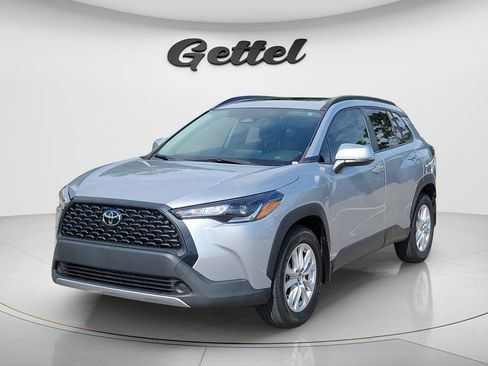 Certified 2024 Toyota Corolla Cross LE w/ Moonroof Package FWD image 1