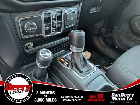Used 2021 Jeep Gladiator Sport image 1