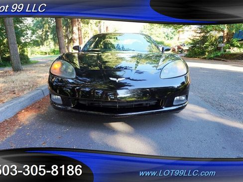 Used 2005 Chevrolet Corvette Coupe w/ Preferred Equipment Group RWD image 7
