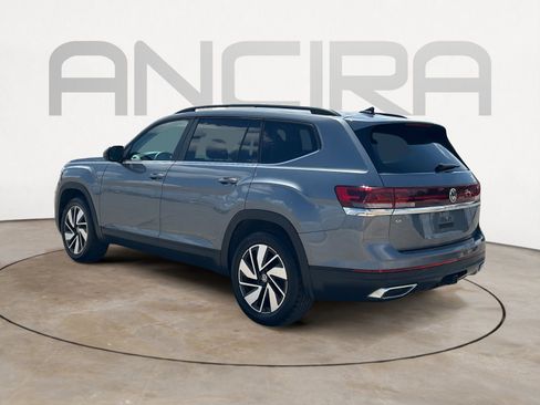 Used 2025 Volkswagen Atlas SE FWD image 8