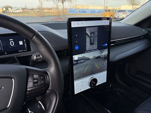 Used 2021 Ford Mustang Mach-E Premium image 26