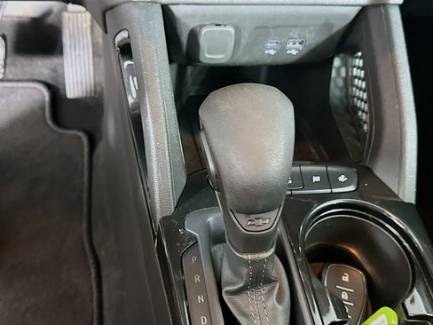 Used 2025 Chevrolet TrailBlazer LT FWD image 24