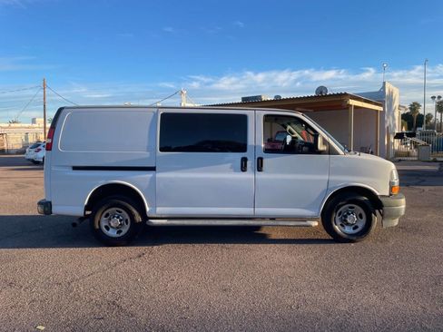 Used 2018 Chevrolet Express 2500 w/ Driver Convenience Package image 2