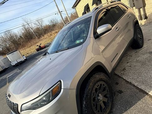 Used 2020 Jeep Cherokee Limited AWD/4WD image 12