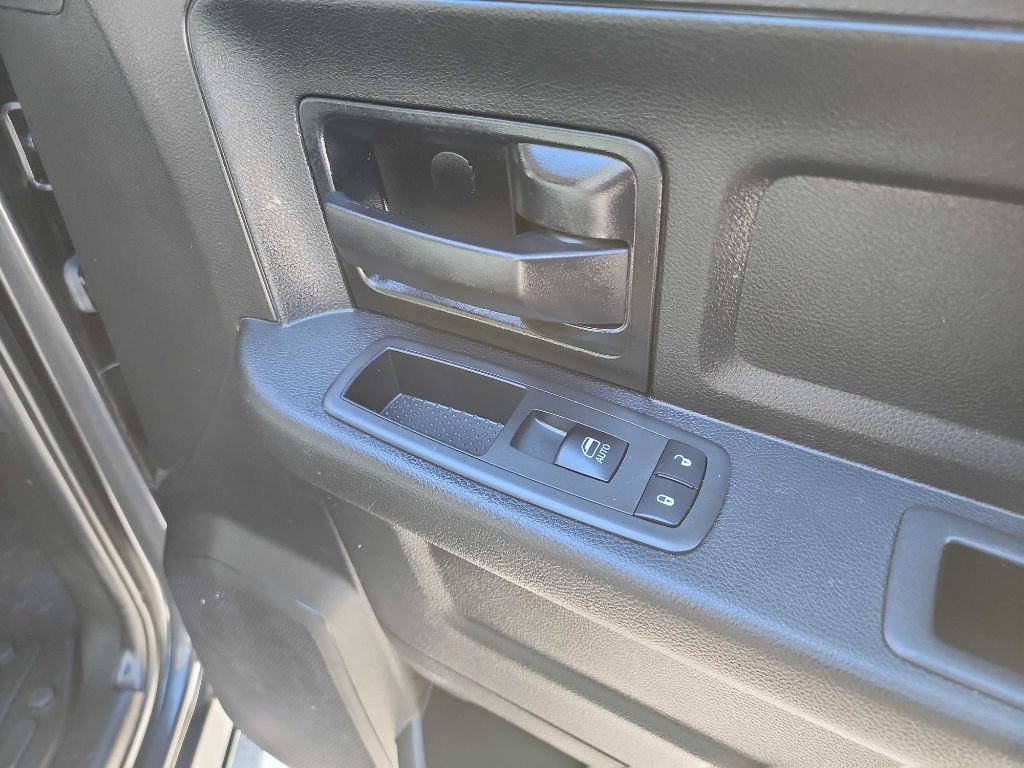 Used 2018 RAM 3500 Tradesman w/ Chrome Appearance Group AWD/4WD image 36