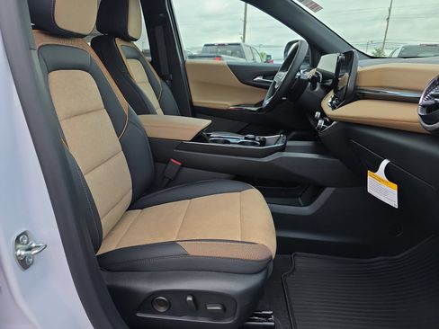 New 2026 Chevrolet Equinox ACTIV w/ Convenience Package III FWD image 15