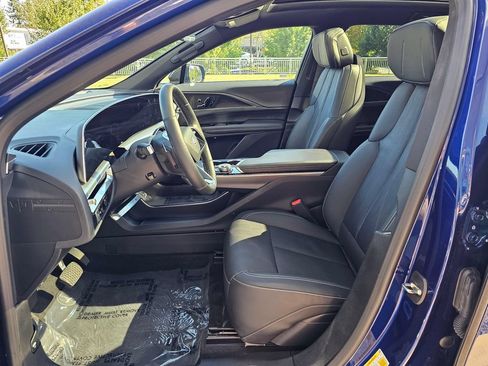 Certified 2024 Cadillac Lyriq Sport w/ LPO, Floor Liner Package AWD/4WD image 20