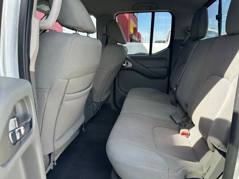 Used 2020 Nissan Frontier SV w/ Midnight Edition Floor Mats image 26
