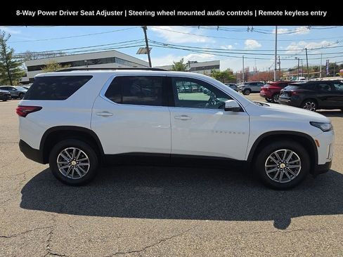 Used 2023 Chevrolet Traverse LT AWD/4WD image 2