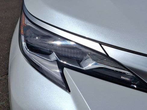 Certified 2023 Toyota Sienna Platinum image 9