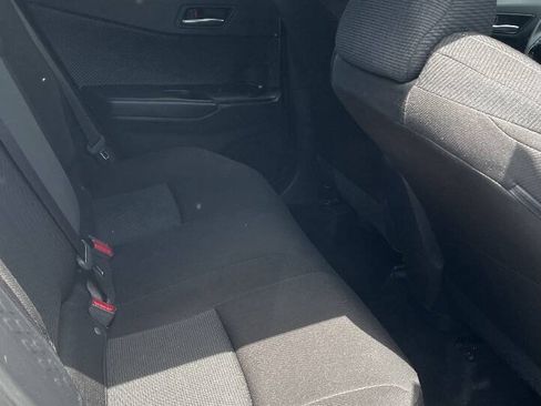 Used 2019 Toyota C-HR LE FWD image 13