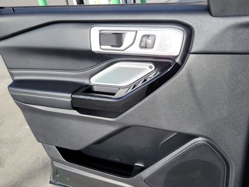 Used 2022 Ford Explorer ST w/ Equipment Group 401A image 7