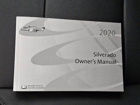 Used 2020 Chevrolet Silverado 1500 LT Trail Boss w/ Midnight Edition image 28