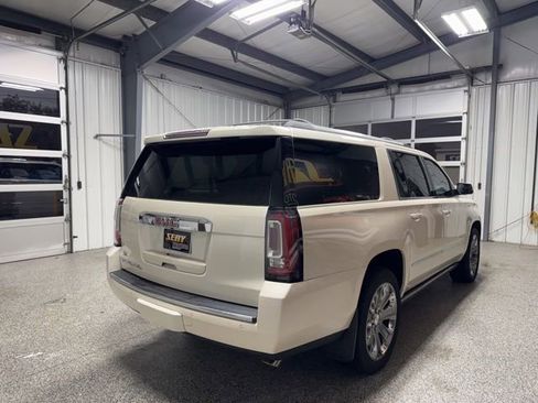 Used 2015 GMC Yukon XL Denali w/ Premium Package AWD/4WD image 22
