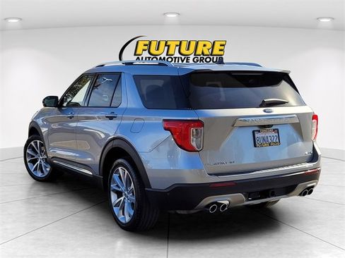 Certified 2021 Ford Explorer Platinum w/ Equipment Group 601A image 8