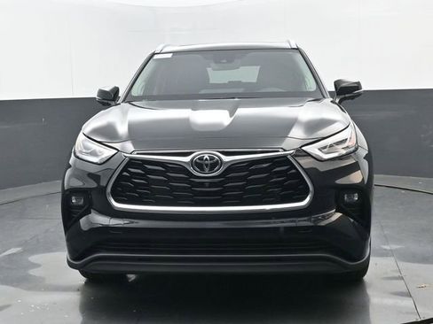 Used 2026 Toyota Highlander Limited image 21