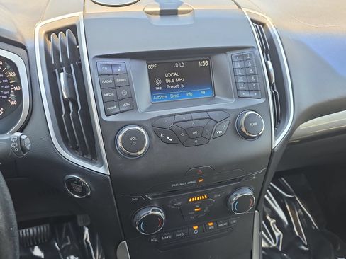 Used 2015 Ford Edge SEL FWD image 19