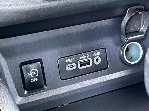 Used 2024 Nissan Sentra SV FWD image 33