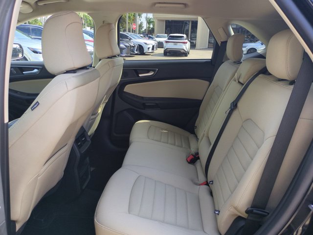 Used 2024 Ford Edge SE w/ Black Appearance Package AWD/4WD image 13
