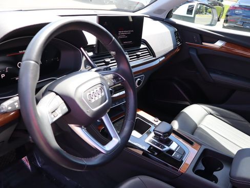 Used 2023 Audi Q5 2.0T Premium Plus w/ Premium Plus Package AWD/4WD image 9