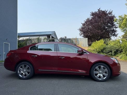 Used 2011 Buick LaCrosse CXL w/ Driver Confidence Package AWD/4WD image 4